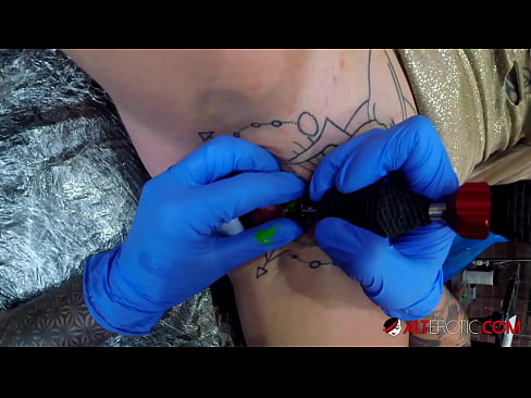 ❤️ tattooed ທີ່ສຸດ Hottie Sully Savage ໄດ້ຮັບ tattoo ສຸດ clitoris ຂອງນາງ ການຮ່ວມເພດມີຄຸນນະພາບ ທີ່ lo.justindianpornx.ru ❌️